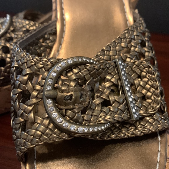 Wedge sandals, worn once, size 10B - Picture 3 of 3